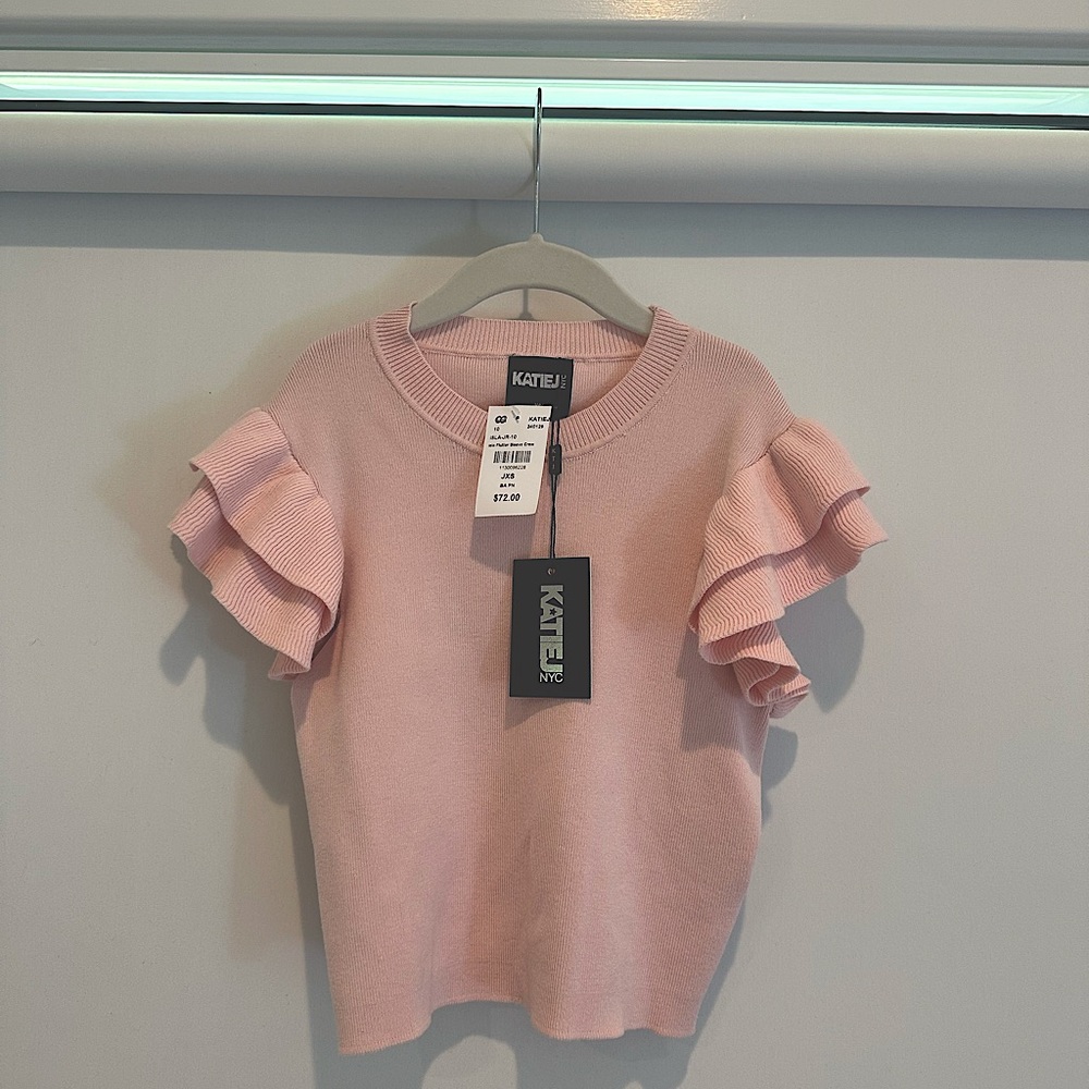 KATIE J NYC FLUTTER SLEEVE ISLA TOP